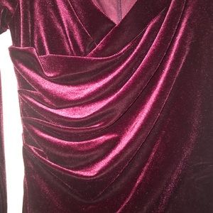 Vince Camuto velvet gown, New condition, burgundy color